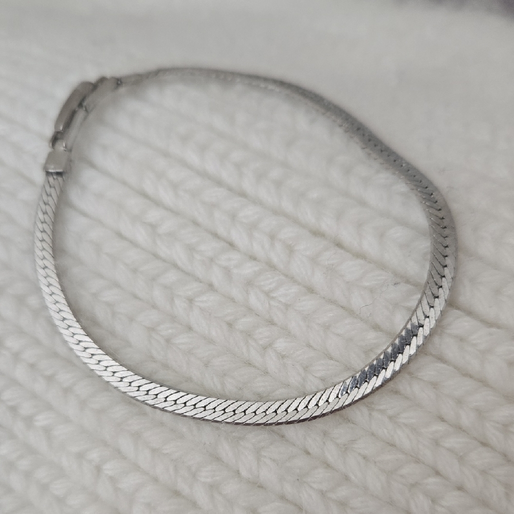 Elegant Silver Bracelet Iconic 90s Y2K Unisex New